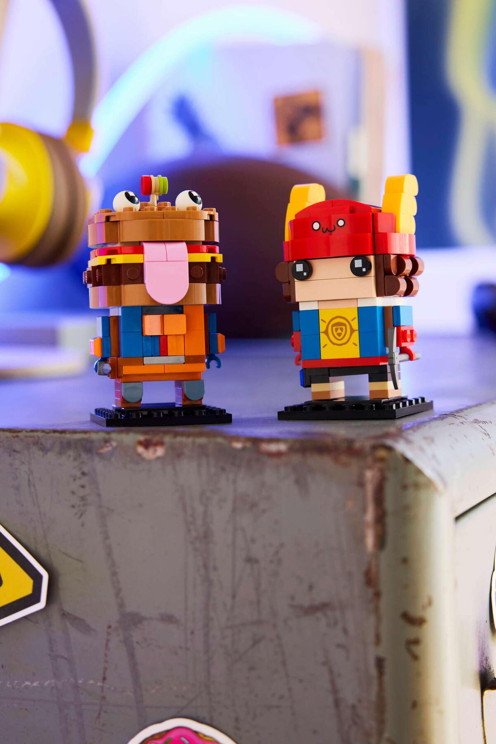 LEGO® Fortnite® BrickHeadz™ Beef Boss & Skye Figures (40910) building set for kids ages 10 and up - Image 4