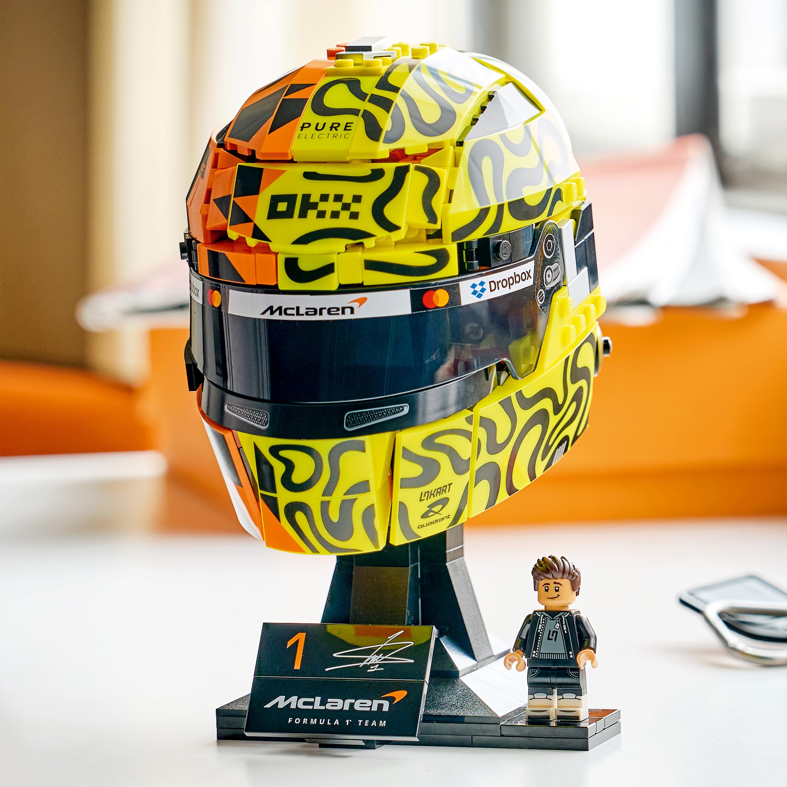 LEGO Editions McLaren Mastercard F1 Team Lando Norris Helmet 43023 - Image 6