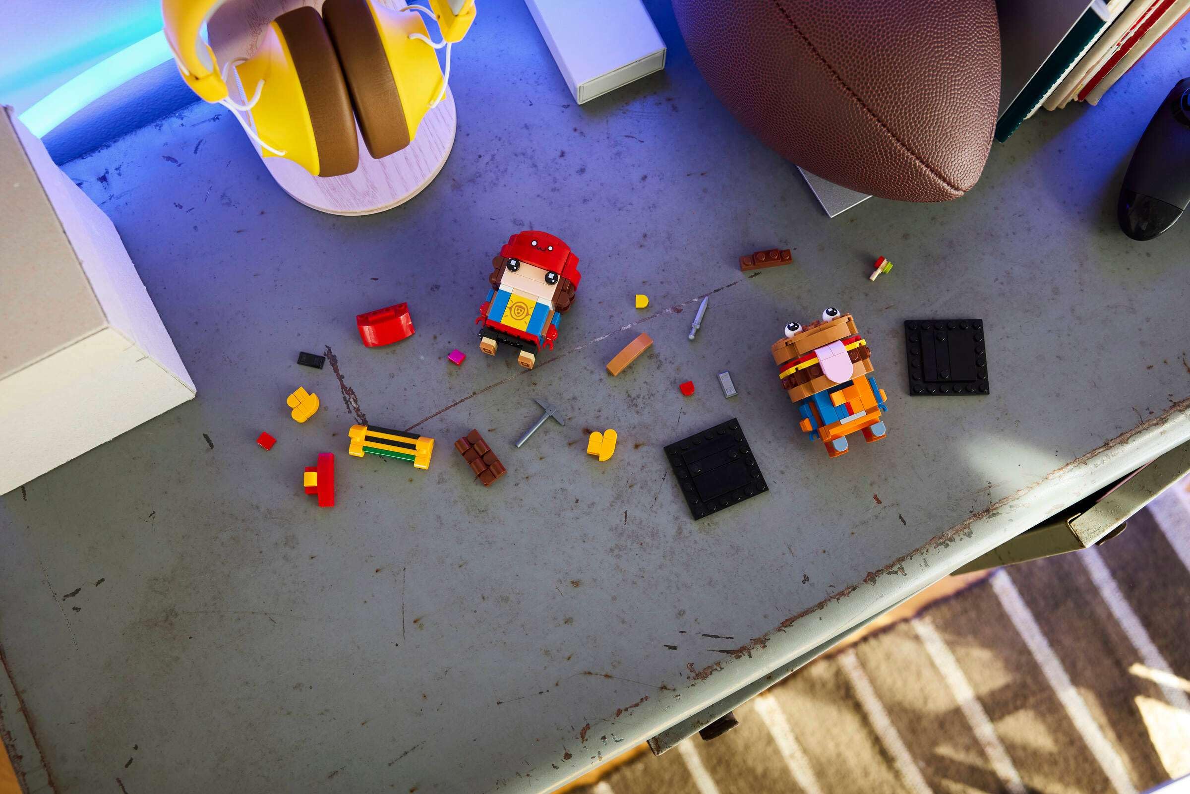 LEGO® Fortnite® BrickHeadz™ Beef Boss & Skye Figures (40910) building set for kids ages 10 and up - Image 3