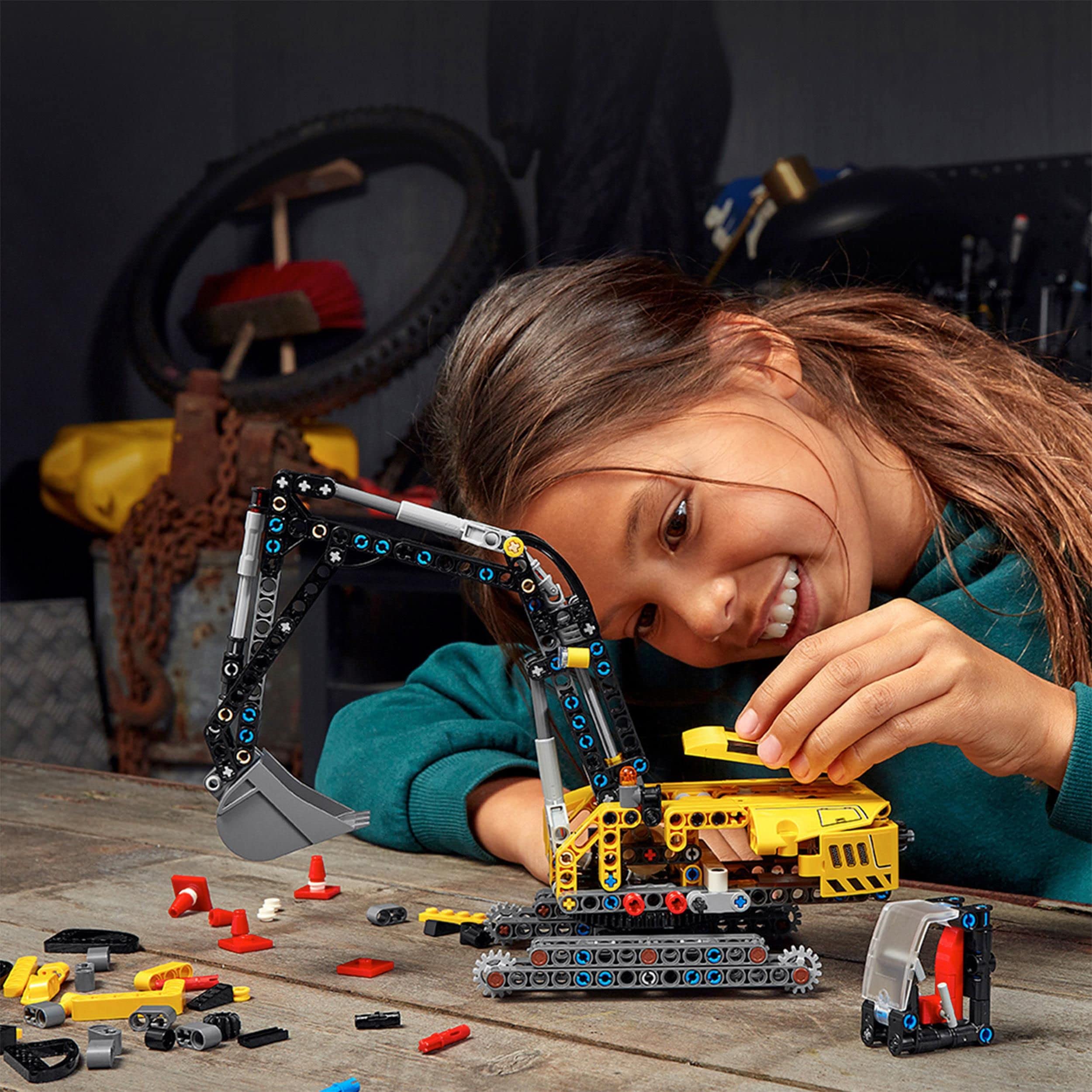LEGO 42121 Technic Heavy-Duty Excavator - Image 6